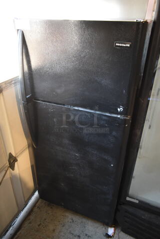 Frigidaire FFTR1814TB3 Metal Cooler Freezer Combo Unit. 115 Volts, 1 Phase. Tested and Working!