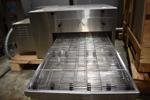 BRAND NEW SCRATCH AND DENT! Cooking Performance Group CPG 351ICOED Stainless Steel Commercial Countertop Electric Powered Conveyor Pizza Oven. 240 Volts, 1 Phase. - Image 3 of 8