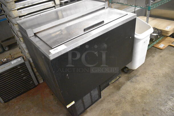 Beverage Air Model GF34L Stainless Steel Commercial Bottled Back Bar Cooler w/ Sliding Lid. 115 Volts, 1 Phase. 34x26x34.5. Tested and Working! - Image 6 of 6