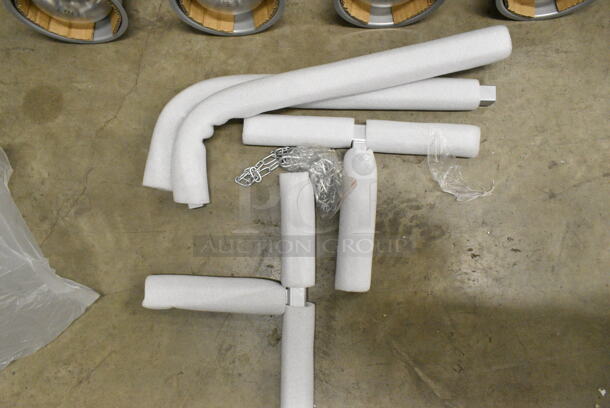 BRAND NEW SCRATCH AND DENT! ServIt 423BLS4 Suspension Bar 4 Bulb Heat Lamp. 120 Volts, 1 Phase.  - Image 5 of 6