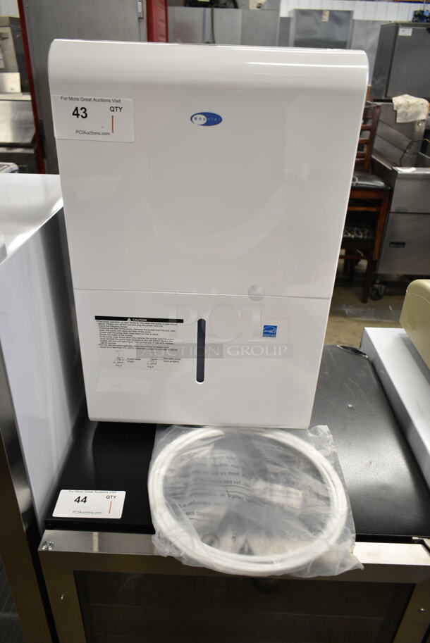 BRAND NEW SCRATCH AND DENT! Whynter Energy Star RPD-506EWP 50 Pint High Capacity Portable Dehumidifier with Pump up to 4000 sq ft. 115 Volts, 1 Phase. Tested and Working! - Image 2 of 9