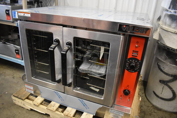 BRAND NEW! Vulcan VC4GD-11D150K Stainless Steel Commercial Natural Gas Powered Full Size Gas Convection Oven w/ View Through Doors, Metal Oven Racks and Thermostatic Controls. 40x31x31 - Image 2 of 9
