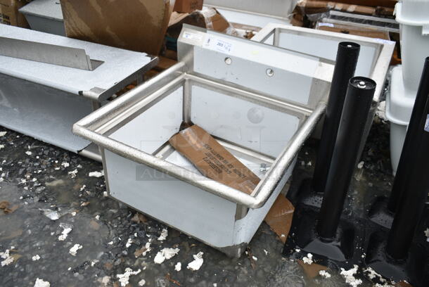 BRAND NEW SCRATCH AND DENT! Steelton 522CS12424  29 1/2" 18-Gauge Stainless Steel One Compartment Commercial Sink without Drainboard - 24" x 24" x 12" Bowl - Image 3 of 7
