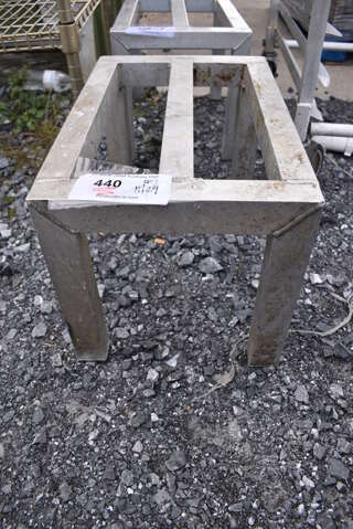 Metal Dunnage Rack. 12x18x12