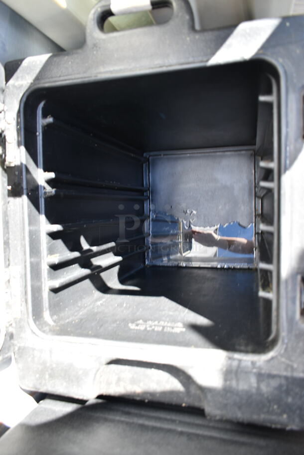 Cambro Poly Insulated Food Catering Carrying Case.  - Image 2 of 3