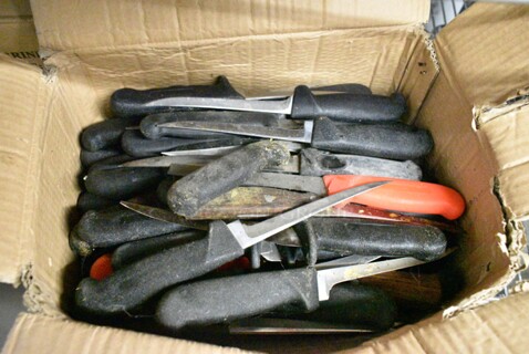 75 SHARPENED Stainless Steel Knives Including Boning Knives. 75 Times Your Bid! 