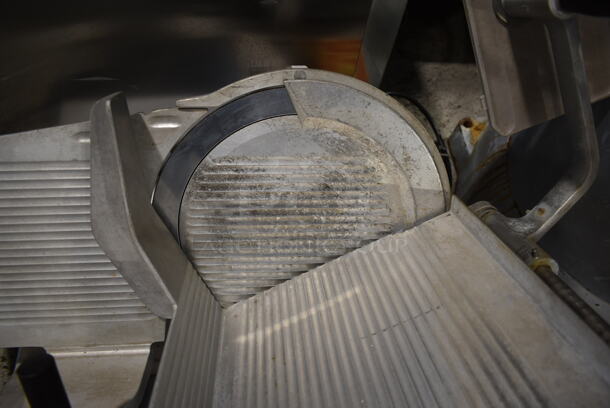 Bizerba SE 12 US Stainless Steel Commercial Countertop Meat Slicer. 120 Volts, 1 Phase. Tested and Working! - Image 6 of 7