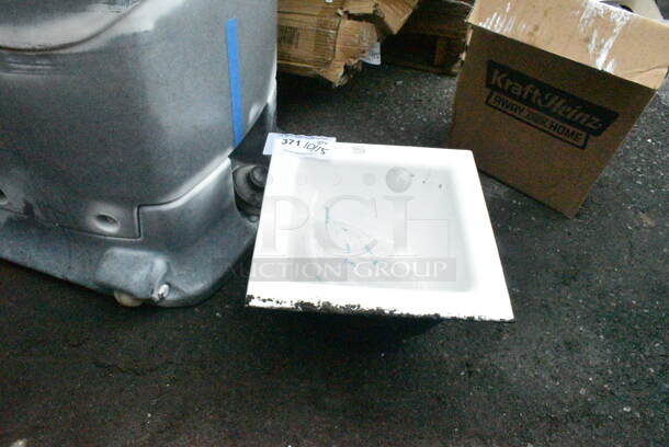 BRAND NEW SCRATCH AND DENT! White Well - Image 2 of 5