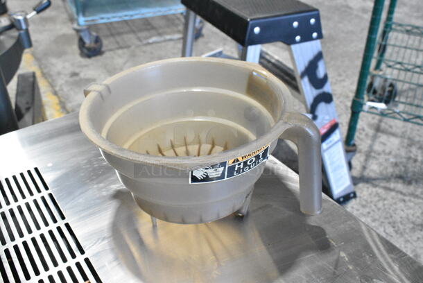 Bunn TB3Q Stainless Steel Commercial Countertop Iced Tea Machine. 120 Volts, 1 Phase.  - Image 5 of 8