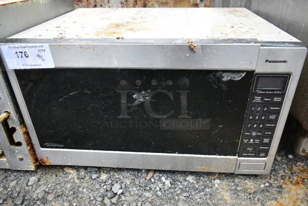 Panasonic Countertop Commercial Microwave Oven. - Image 1 of 5