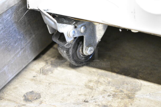 Frigidaire FFFC25M4TW Metal Chest Freezer w/ Hinge Lid on Commercial Casters. 115 Volts, 1 Phase. Tested and Working! - Image 3 of 5