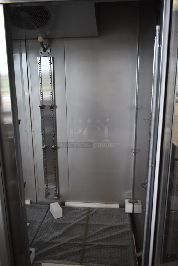 BRAND NEW SCRATCH AND DENT! KoolMore RIR-2D-GD Stainless Steel Commercial 2 Door Reach In Cooler Merchandiser. 115 Volts, 1 Phase. Tested and Working! - Image 4 of 6