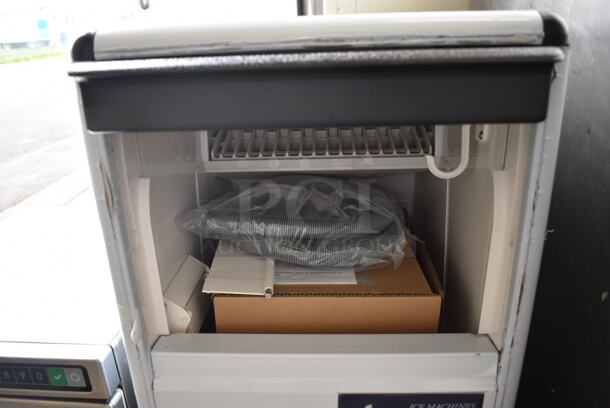 BRAND NEW! Avantco Model 194UC77BA Stainless Steel Commercial Self Contained Ice Machine. 115 Volts, 1 Phase. 15x22x27 - Image 4 of 6