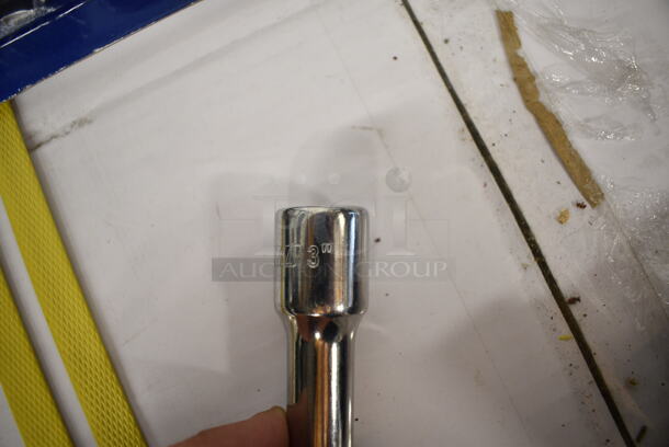 3 BRAND NEW! Items; TEQ Ratchet, TEQ Socket and TEQ 8 Piece Socket Set. 3 Times Your Bid! - Image 5 of 8