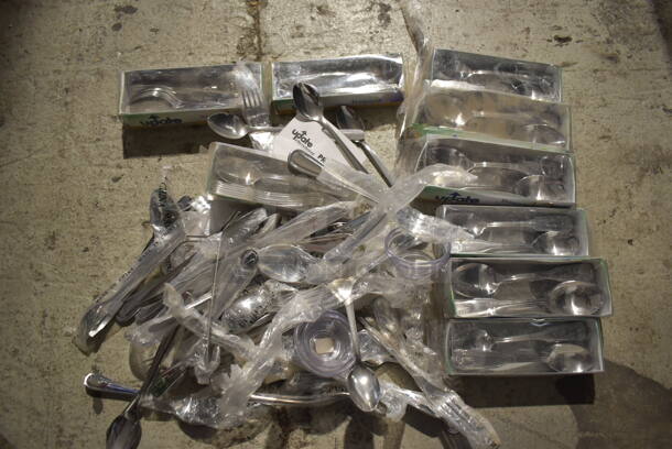 ALL ONE MONEY! Crate of Various BRAND NEW Items Including Silverware - Image 1 of 6