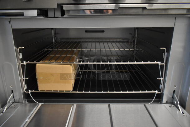 BRAND NEW SCRATCH AND DENT! KoolMore Stainless Steel Commercial Natural Gas Powered 2 Burner Range w/ Flat Top Griddle, Oven, Over Shelf and Back Splash.  - Image 9 of 11