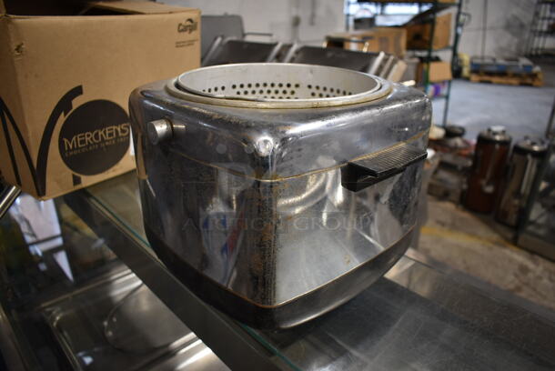 Broil-Quik Stainless Steel Countertop Fryer Cooker.  - Image 3 of 5
