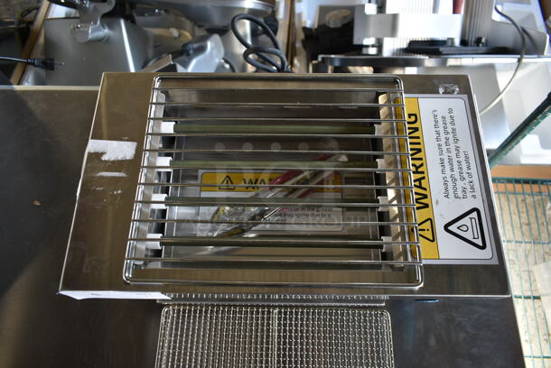 BRAND NEW SCRATCH AND DENT! 2022 Hoocoo IBG-18 Stainless Steel Commercial Countertop Electric Powered Barbecue BBQ Grill. 110 Volts, 1 Phase. Tested and Working! - Image 5 of 7