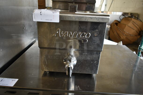 Avantco 177F200 Stainless Steel Commercial Countertop Electric Powered Deep Fat Fryer. 208-240 Volts, 1 Phase. - Image 3 of 7