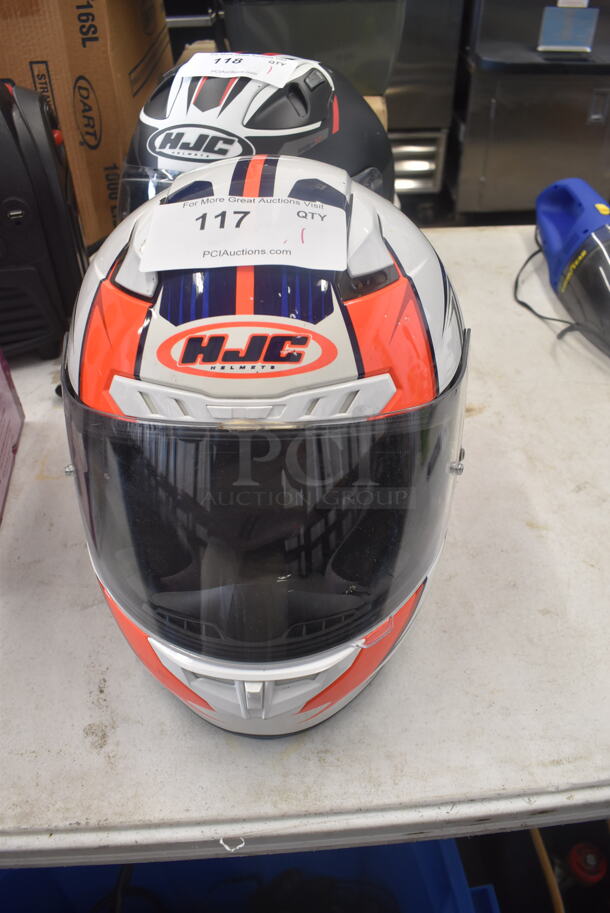 HJC DOT Size XL Motorcycle Helmet - Image 1 of 6