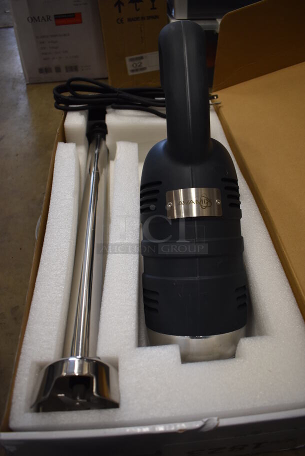 BRAND NEW SCRATCH AND DENT! AvaMix 928IBHD21 Stainless Steel Commercial 21" Shaft Immersion Blender. 120 Volts, 1 Phase. Tested and Working! - Image 1 of 9