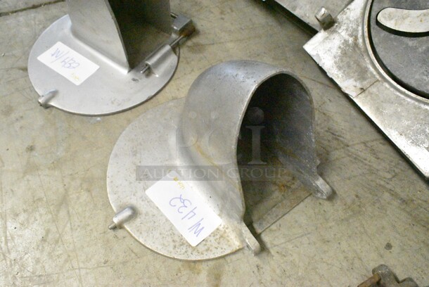 3 Metal Commercial Pelican Heads. See Pictures for What's Included. 3 Times Your Bid!  - Image 7 of 8
