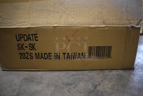 24 BRAND NEW IN BOX! Update Model SK-SK Salt / Pepper Shakers. 1.5x1.5x4. 24 Times Your Bid! - Image 4 of 4