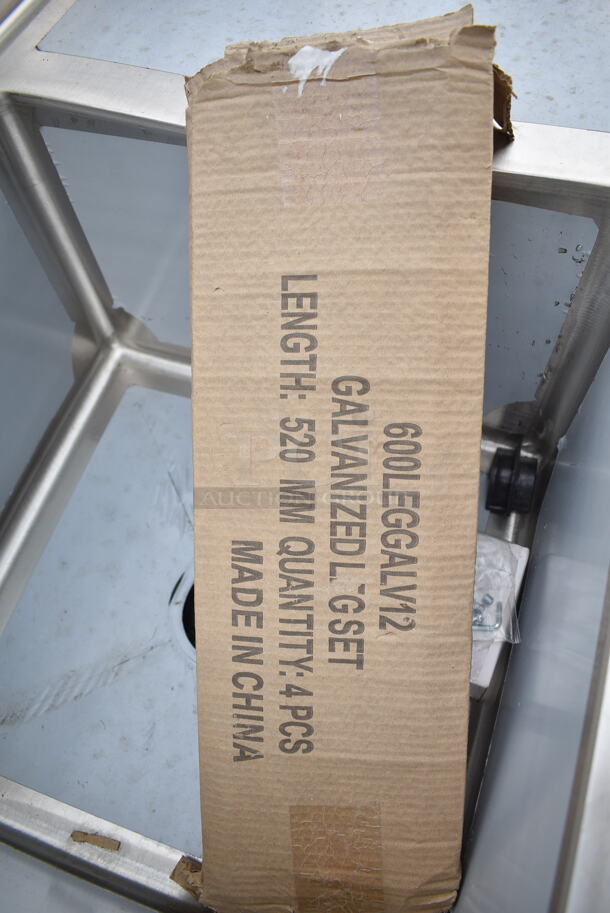 BRAND NEW SCRATCH AND DENT! Steelton 522CS11818R 38 3/4" 18-Gauge Stainless Steel One Compartment Commercial Sink with Right Drainboard - 18" x 18" x 12" Bowl - Image 6 of 7