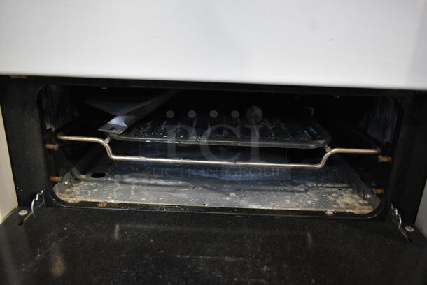 Metal Gas Powered 4 Burner Range w/ Oven. - Image 5 of 5