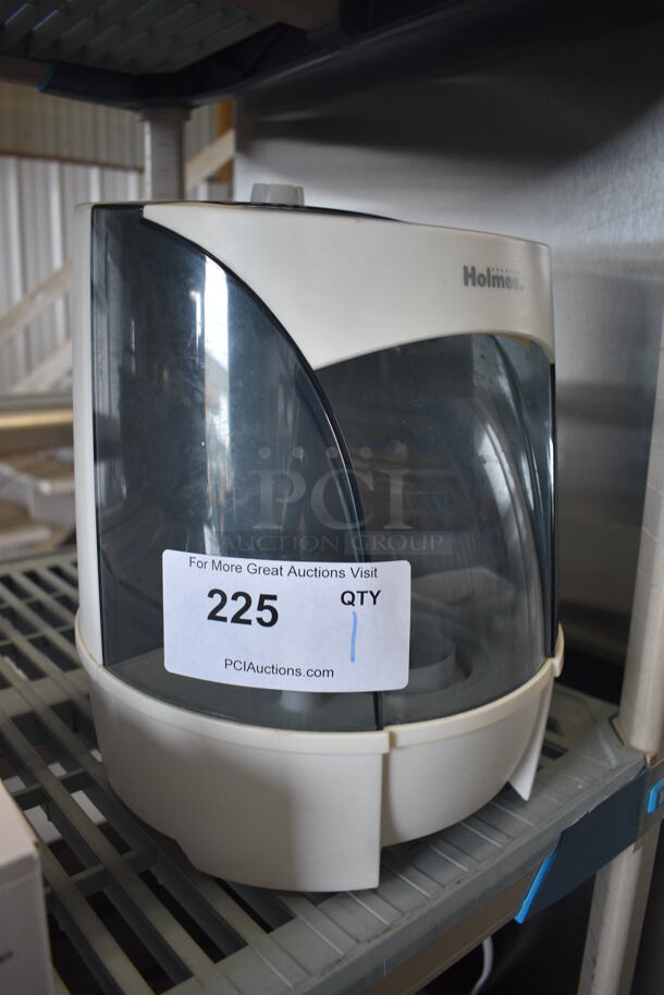 Holmes White and Blue Poly Countertop Humidifier. 12x9x12 - Image 2 of 3
