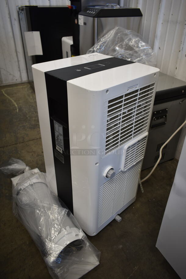 BRAND NEW SCRATCH AND DENT! Pelonis PAP08R1BWT Portable Air Conditioner w/ Original Accessories. 8,000 BTU. 115 Volts, 1 Phase. Tested and Working! - Image 6 of 7