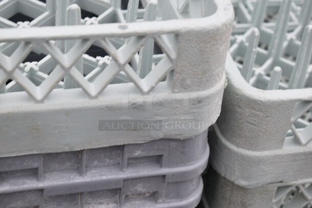 ALL ONE MONEY! Pallet Lot of 41 Various Dish Caddies. Includes 19.5x19.5x4 - Image 6 of 7