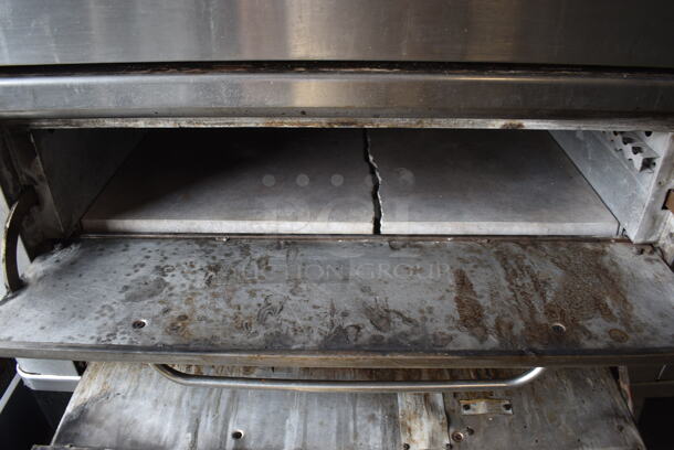 2 Blodgett 911-P Commercial Stainless Steel Natural Gas Double Pizza Deck Ovens With Baking Stones On Black Legs. 27,000 BTU. 2 Times Your Bid!  - Image 6 of 10