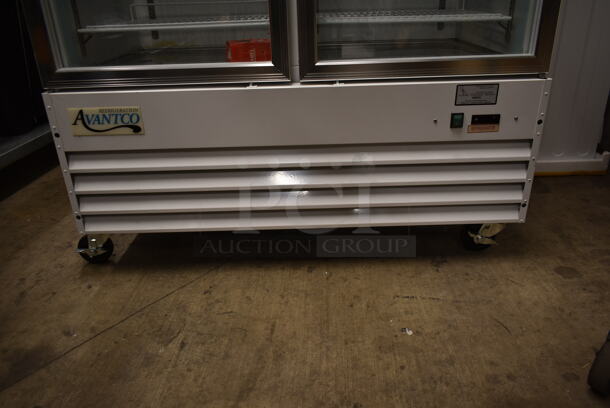 LIKE NEW! Avantco 178GDC40 Metal Commercial 2 Door Reach In Cooler Merchandiser w/ Poly Coated Racks on Commercial Casters. 115 Volts, 1 Phase. Tested and Working! - Image 4 of 10