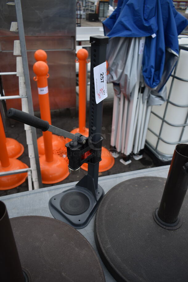 Metal Countertop Bottle Capper - Image 4 of 4