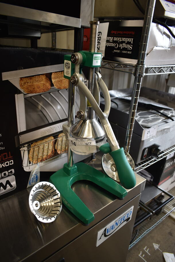 BRAND NEW SCRATCH AND DENT! Garde Metal Commercial Countertop Manual Juicer / Juice Press. Tested and Working! - Image 2 of 8