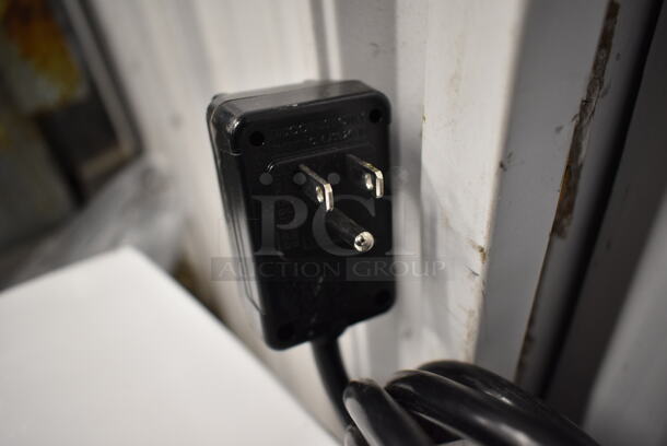 Haier HPB10XCR Metal Floor Style Air Conditioner. 10,000 BTU / Hr. 115 Volts, 1 Phase. Tested and Working! - Image 8 of 9
