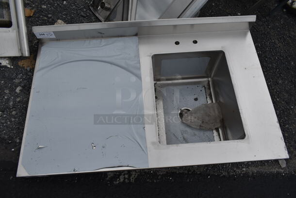 BRAND NEW SCRATCH AND DENT! Stainless Steel Commercial Single Bay Sink in Counter. No Legs - Image 2 of 4