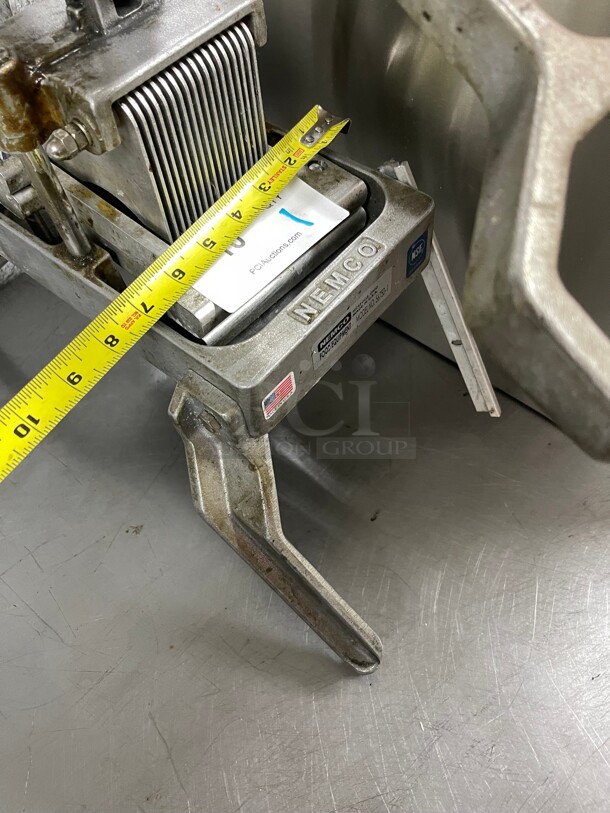 Nemco 56750-1 3/16 inch Easy Commercial Onion Slicer II Fruit / Vegetable Slicer NSF  - Image 7 of 9