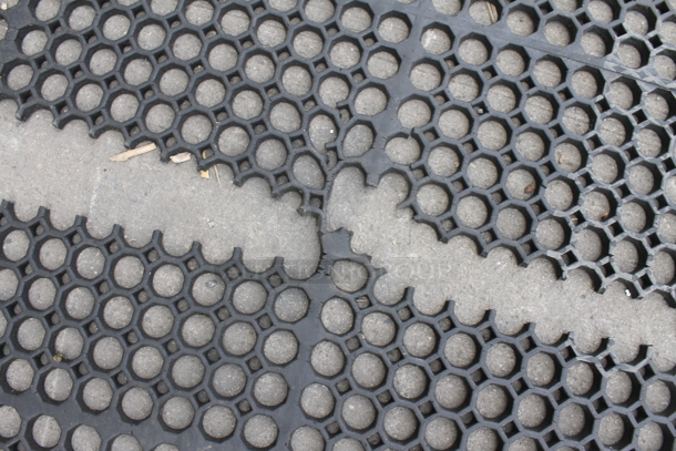 ALL ONE MONEY! 3 Anti Fatigue Mats - Image 5 of 5