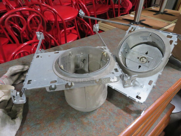 Can Lights. 2XBID - Image 1 of 1