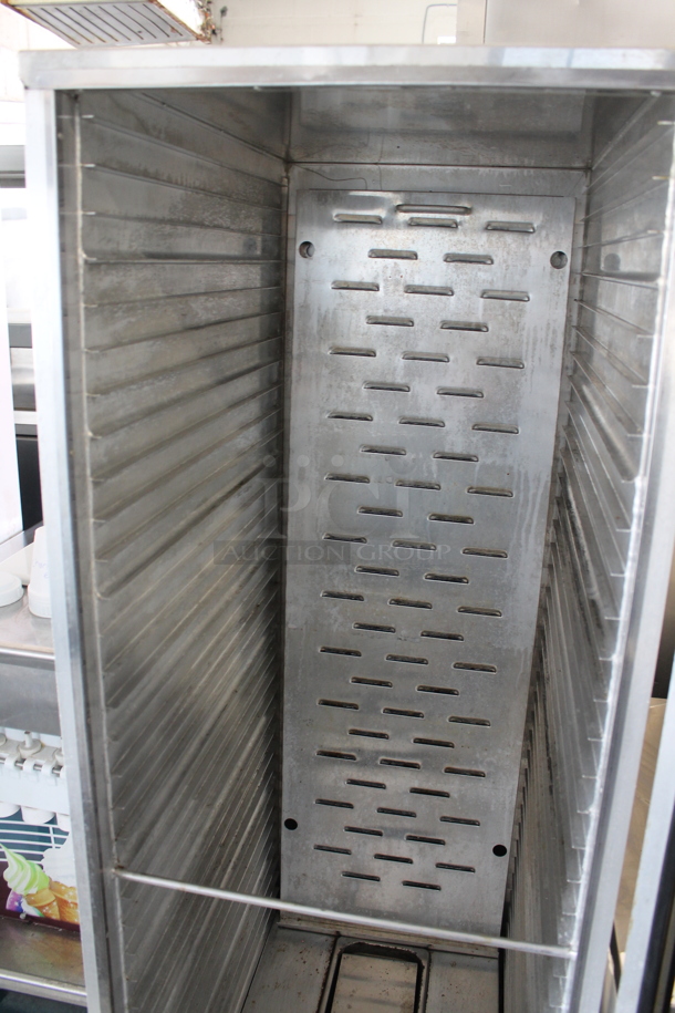 Omcan Metal Commercial Heated Proofer Cabinet on Commercial Casters. Tested and Working! - Image 4 of 7