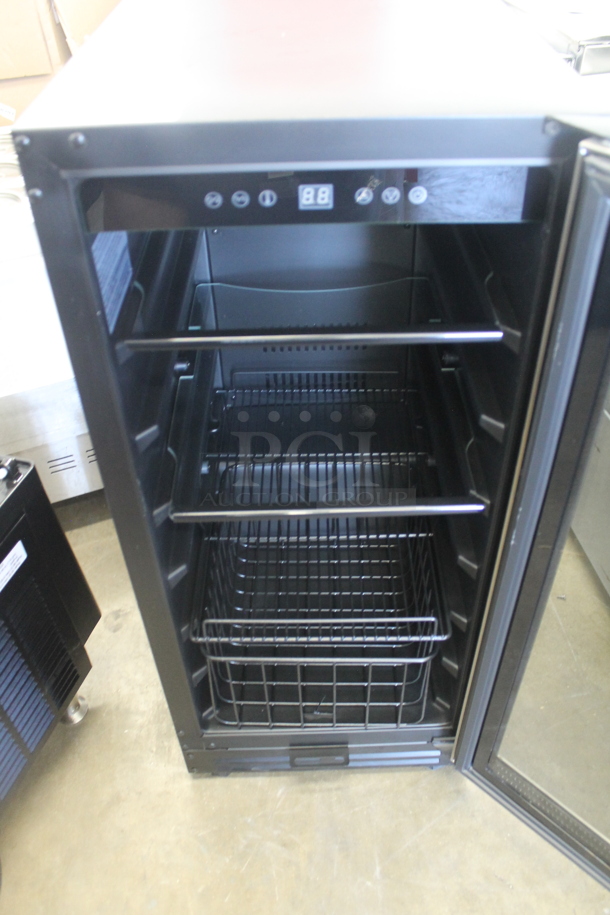 BRAND NEW SCRATCH AND DENT! Avanti BCA3115S3S Stainless Steel Commercial Beverage Center Cooler Merchandiser. 72 Can Capacity. 115 Volts, 1 Phase. Tested and Working! - Image 4 of 7