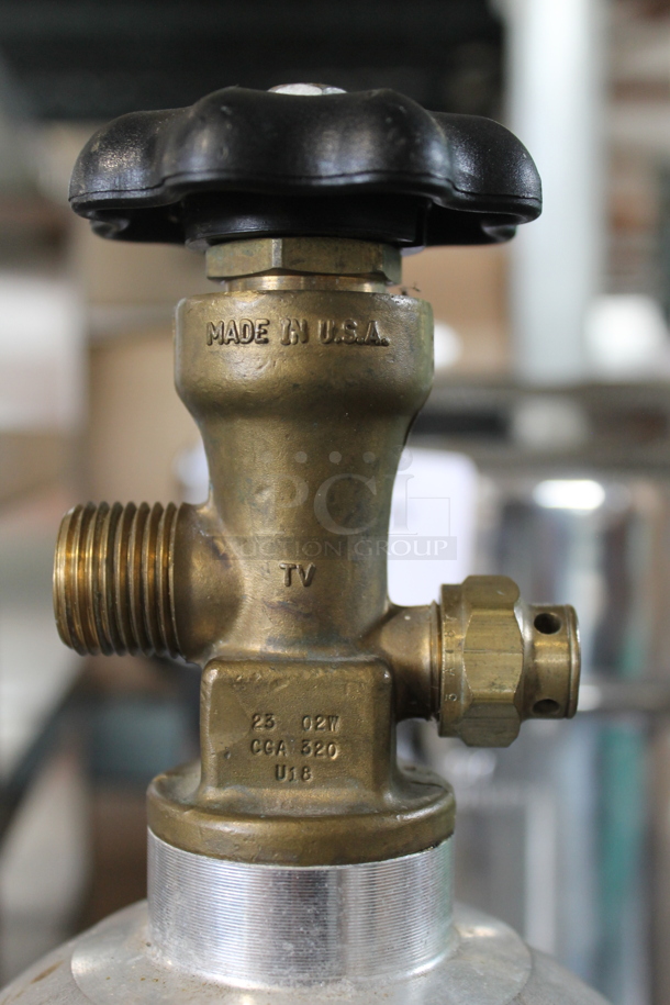 Metal Carbon Dioxide Tank. - Image 4 of 12