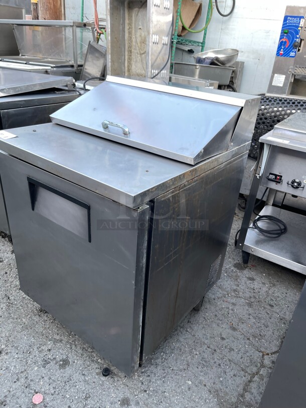 Nice! True TSSU-27 Refrigerated Prep Table NSF 115 Volt Tested and Working! - Image 3 of 8