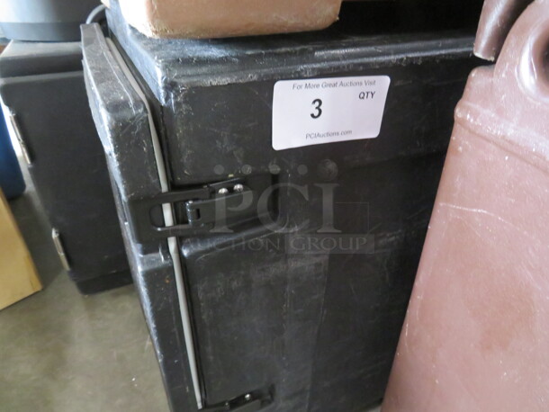 One Carlisle Insulted Food Carrier. Model# NPC300N. $358.99. - Image 2 of 3