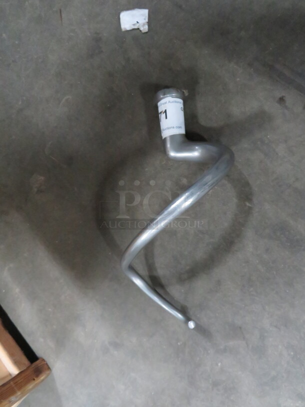 One 30 Quart Hook. - Image 1 of 1