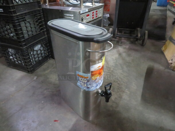 One Bunn Slim Jim Tea Satellite With Spigot And Lid. - Image 2 of 2