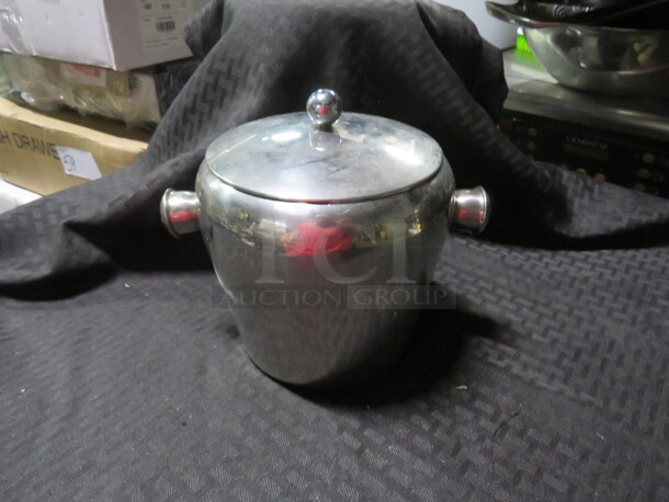 One SS Ice Bucket With Lid. - Image 1 of 1