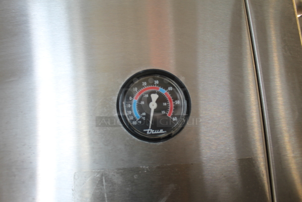 2014 True TG2R-2S ENERGY STAR Stainless Steel Commercial 2 Door Reach In Cooler w/ Poly Coated Racks on Commercial Casters. 115 Volts, 1 Phase. Tested and Working! - Image 4 of 11